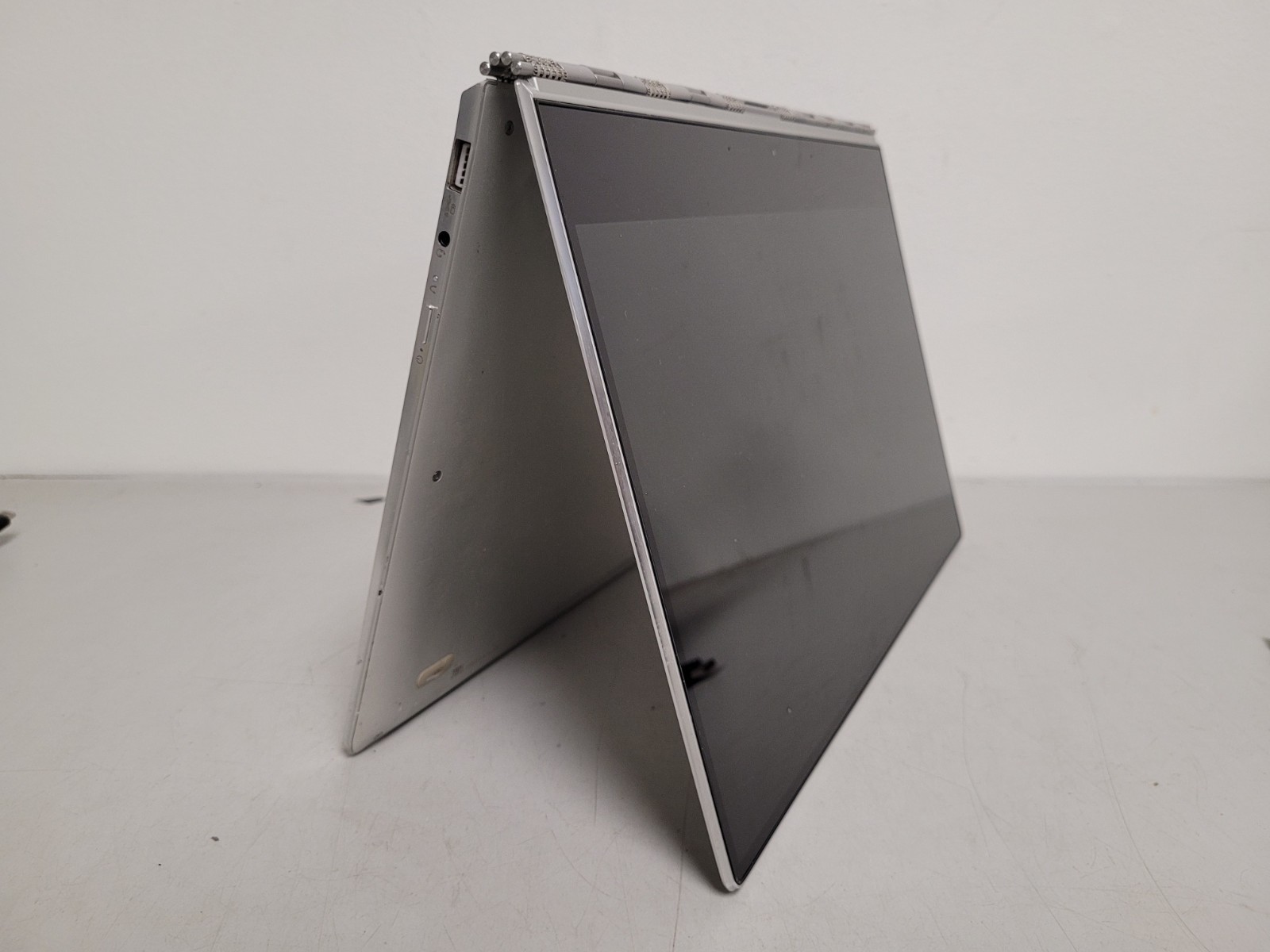 Lenovo yoga 910 14″touch i7-7500u 2.7ghz 8gb ram 256gb ssd w11p READ PF0U9GSP
