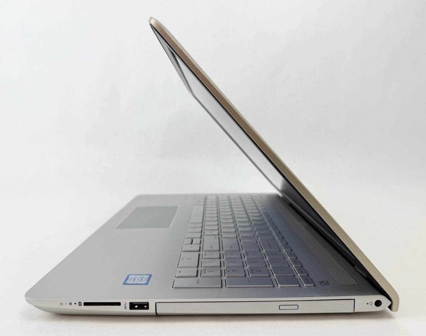 HP Pavilion 15-cc067cl 15.6″ FHD i7-7500U 8GB 1TB HDD W11H