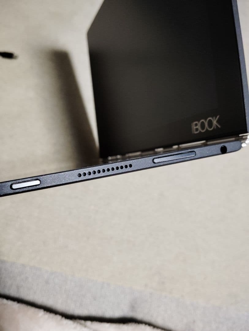 Lenovo Yoga Book YB1-X91F 10.1″ Windows Tablet with Case – Used