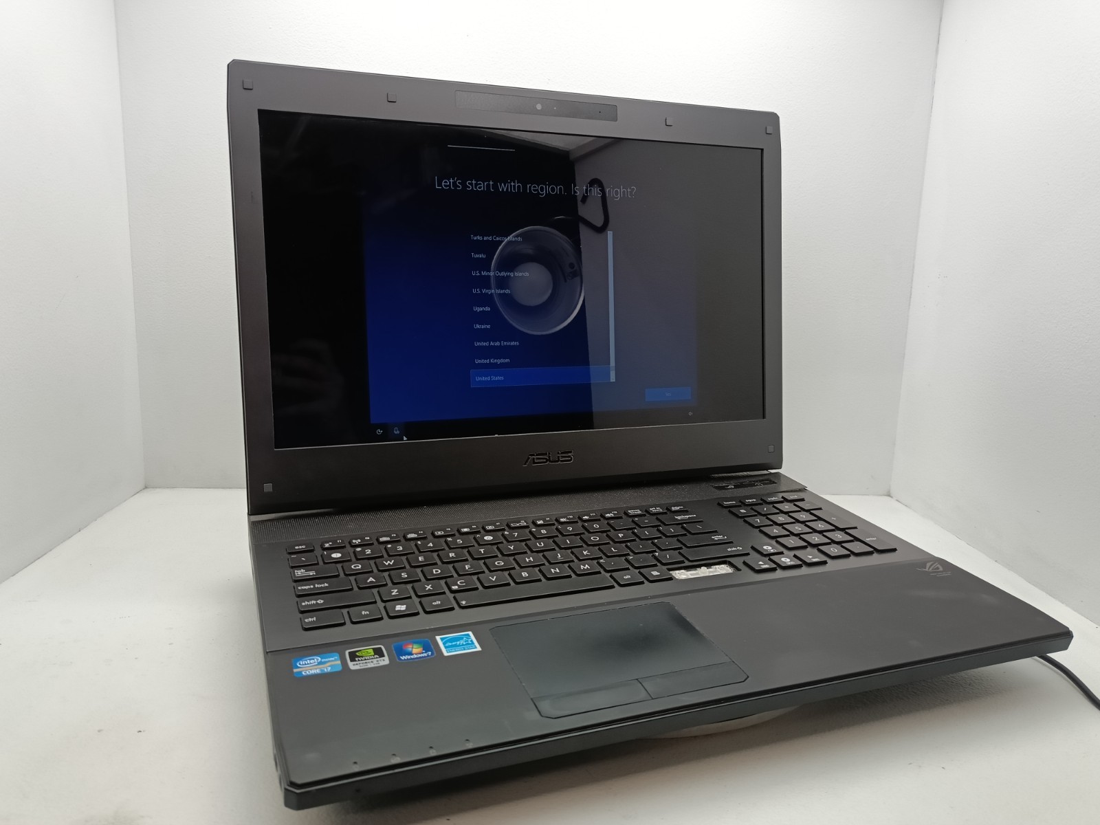 ASUS ROG G74SX 17.3″ Gaming Laptop i7-2670QM@ 2.20 GHz 24GB RAM 256 SSD #91