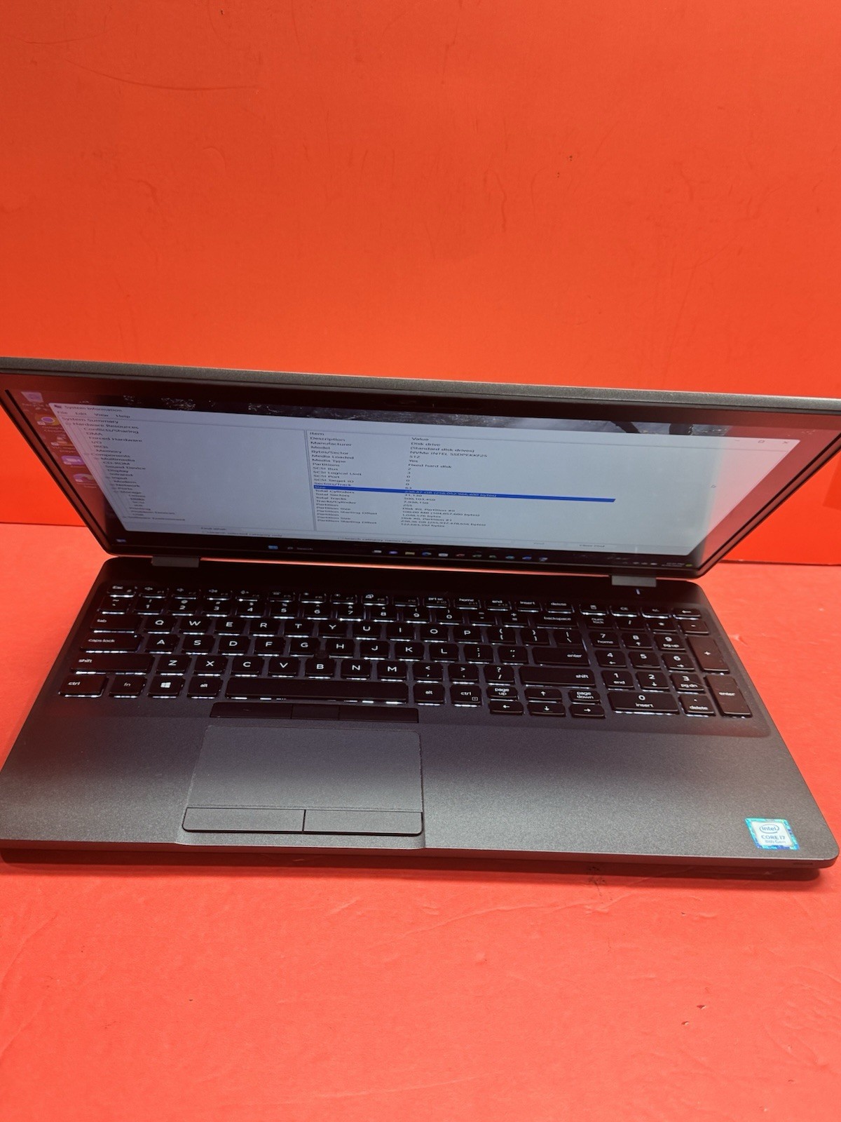 Dell Latitude 5500 15.6″ 8th i7-1.9GHz 16GB RAM 256GB SSD Windows 11pro