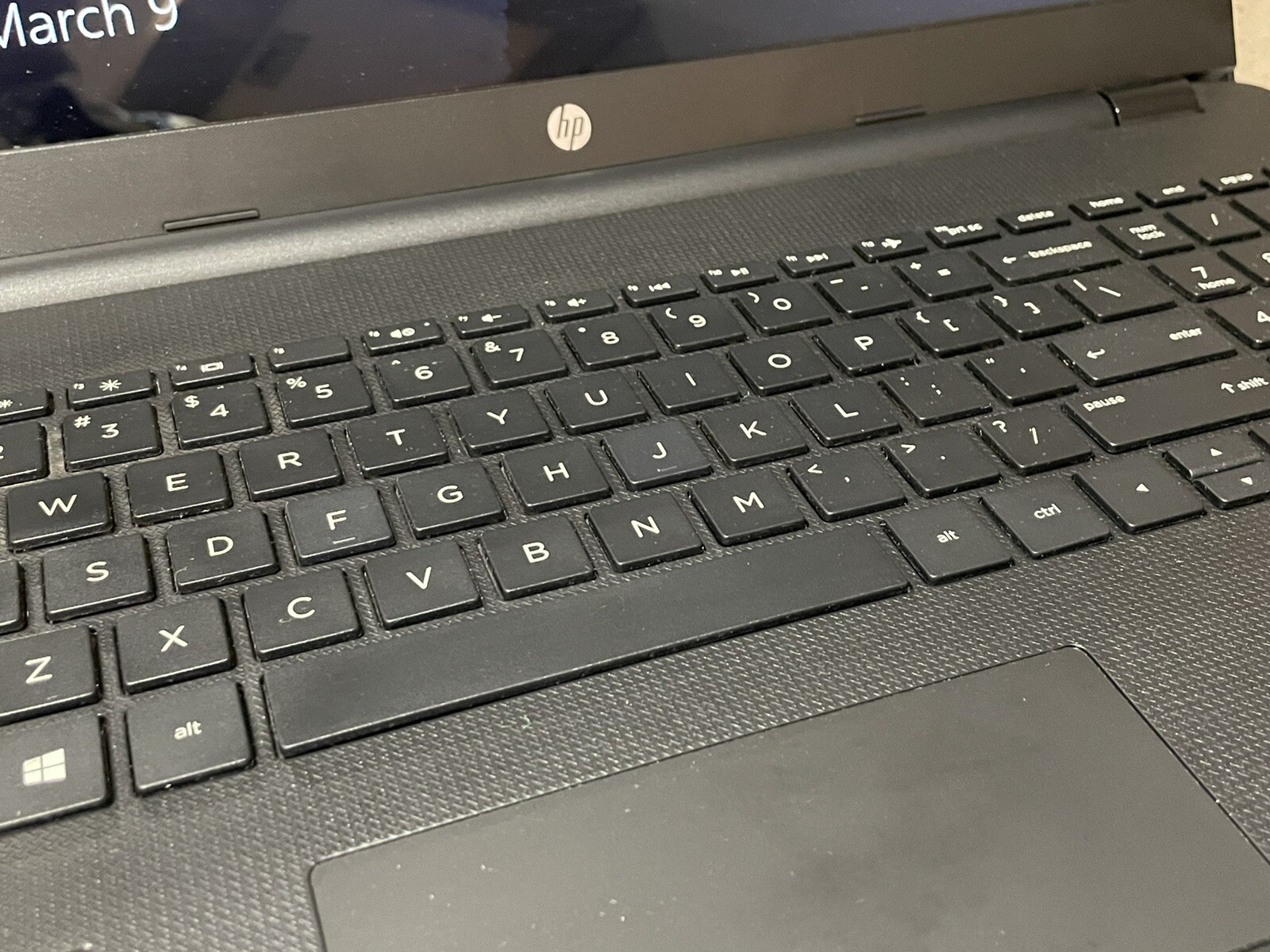 HP Notebook AMD 7th Generation A6-9220 2.50GHz 8GB 1TB HDD 15.6″ 15-bw027au W10