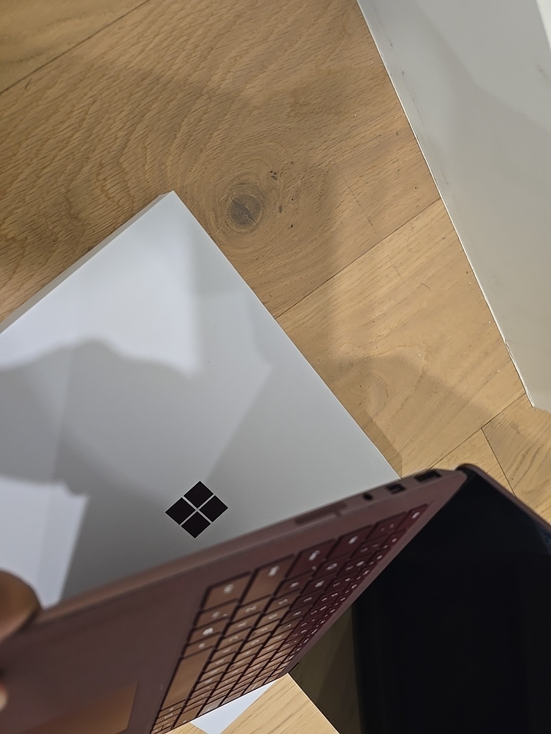 MICROSOFT Surface laptop 1st Gen 256GB i5 8GB