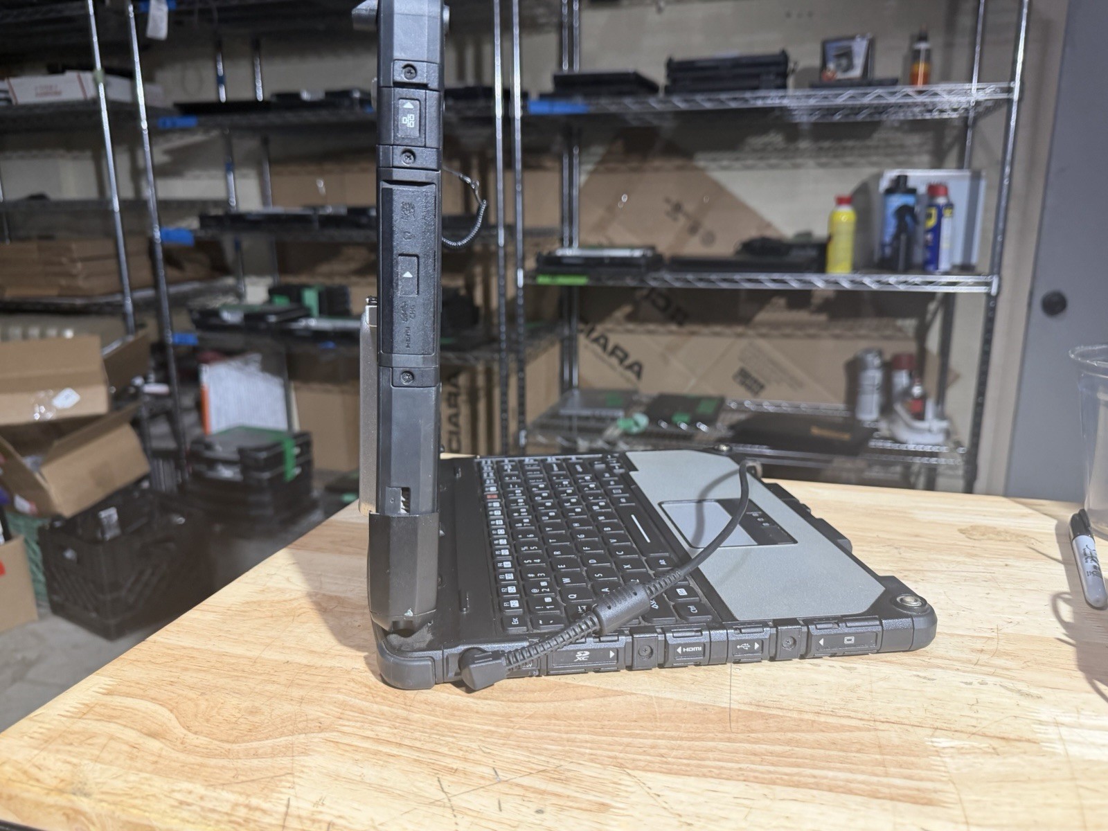 Panasonic ToughBook CF-33 i5-6300U 8GB Ram 256 SSD Win11 Pro. Touchscreen