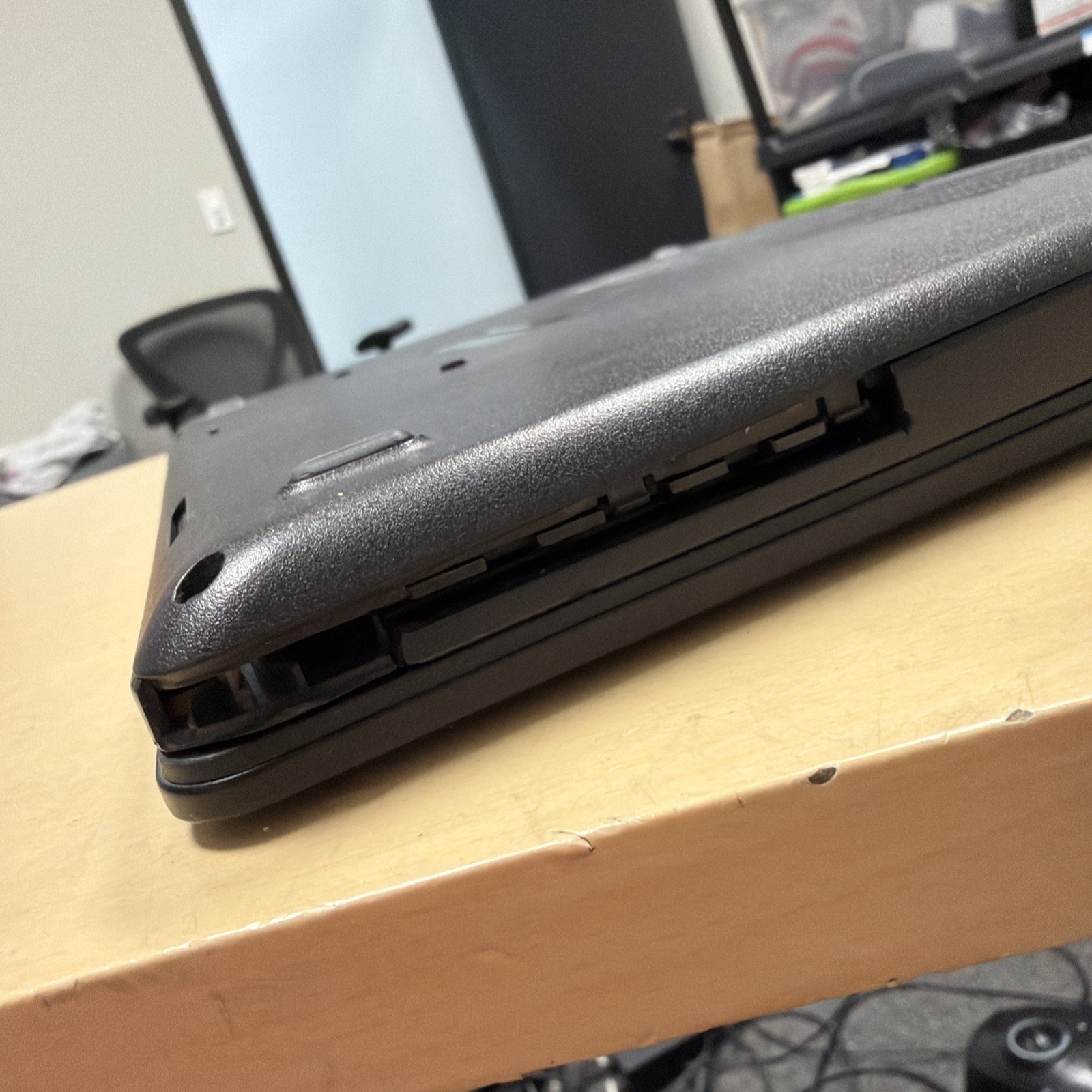 *READ Dell Latitude 5580 15.6″ Laptop Intel i5-7300U 2.60GHz 8GB RAM No HD/OS