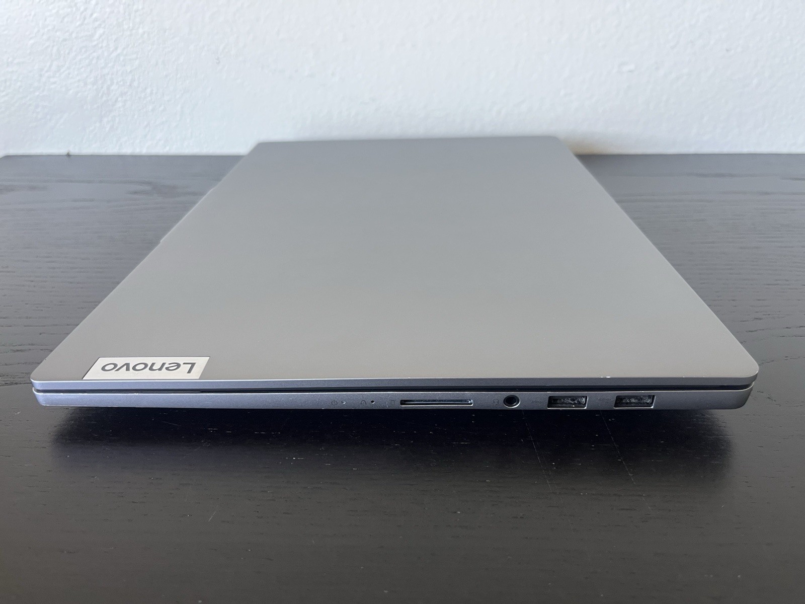 Lenovo IdeaPad Pro 5 16AHP9 16″ Ryzen 5 RTX 3050 16 GB Ram 1 TB SSD OLED Screen