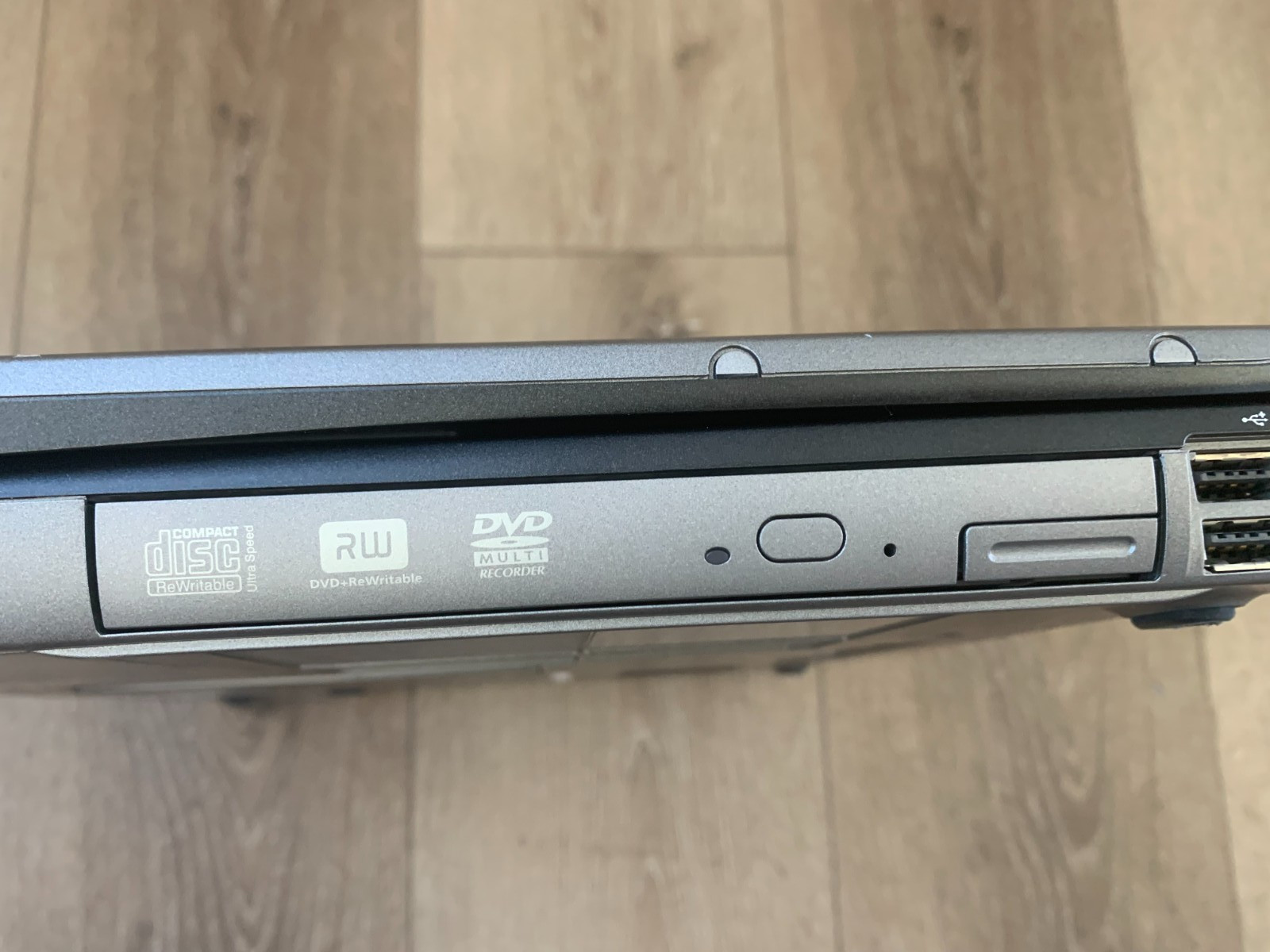 Dell Latitude D530 15″ Intel Core 2 Duo T7250 2.00GHz 1GB RAM 160GB HDD Win7 Pro