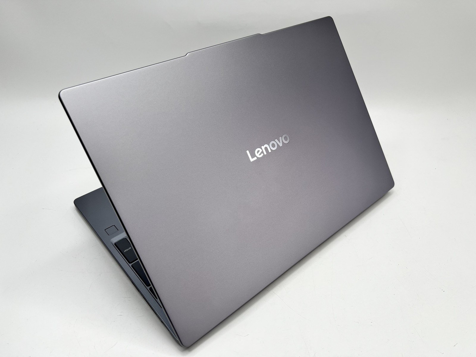 Lenovo Ideapad Slim 3x 15.3″ WUXGA Touch Snapdragon X 16GB 1TB SSD W11H Wrty