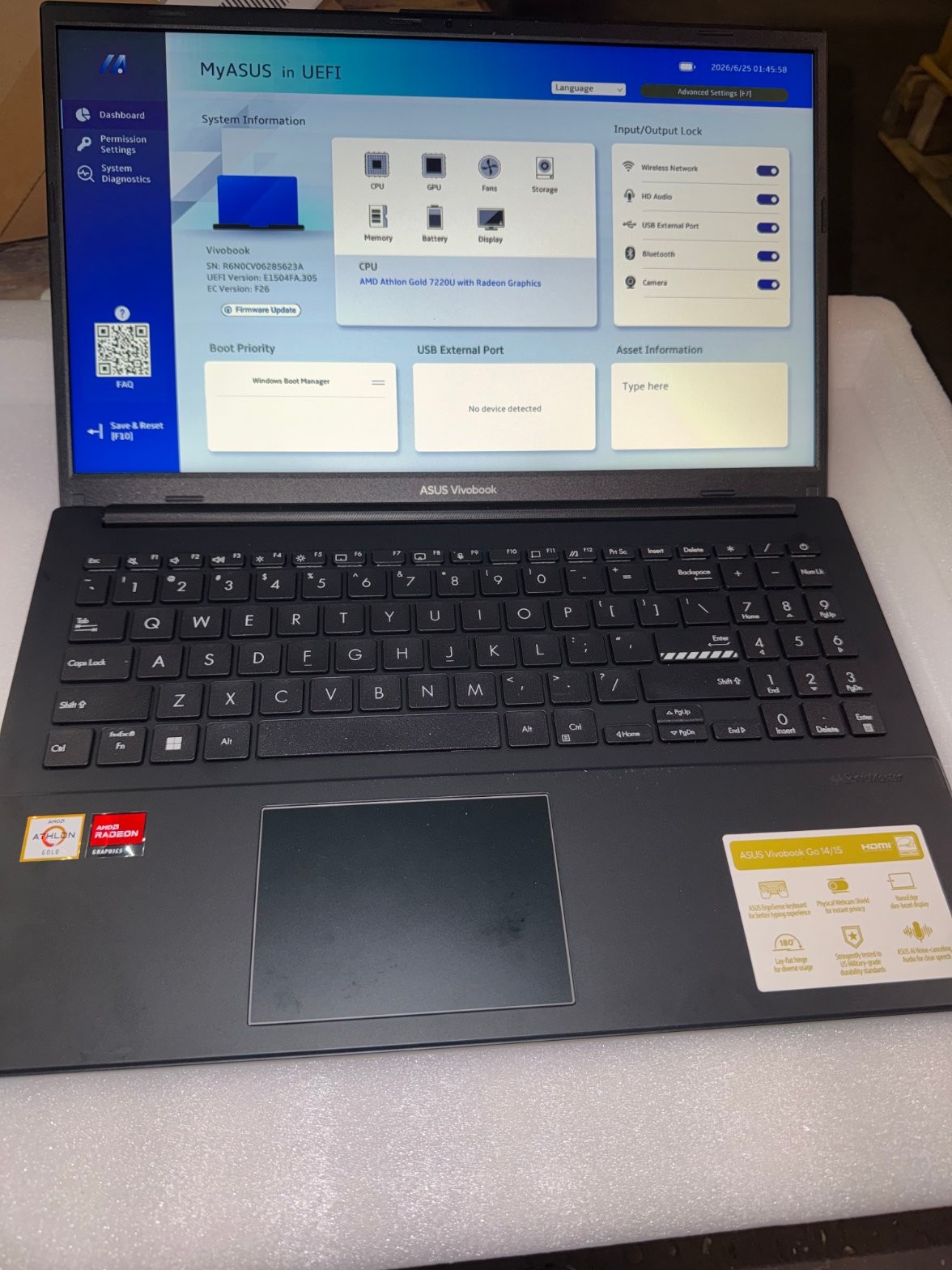ASUS Vivobook 15 AMD Athlon Gold 7220U Radeon Laptop. Win 11