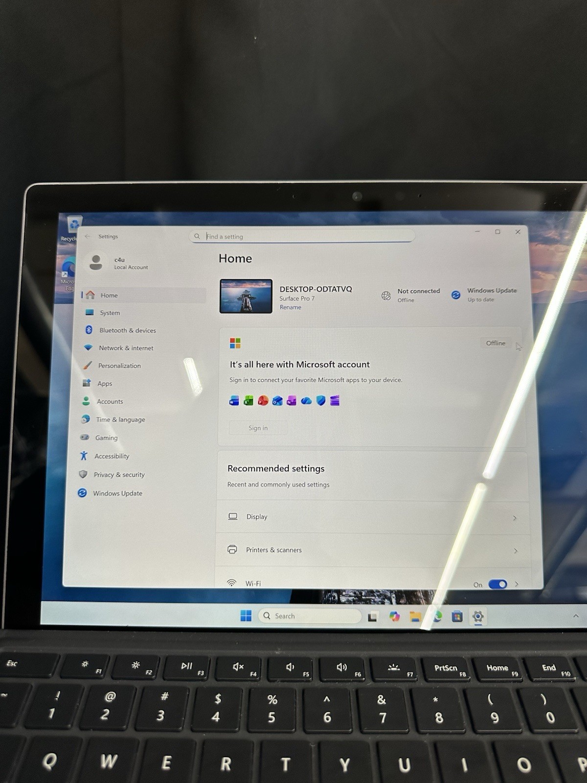 Microsoft Surface Pro 7 12.3″ (256GB SSD, Intel Core i5-1035G4, 8GB RAM) Laptop