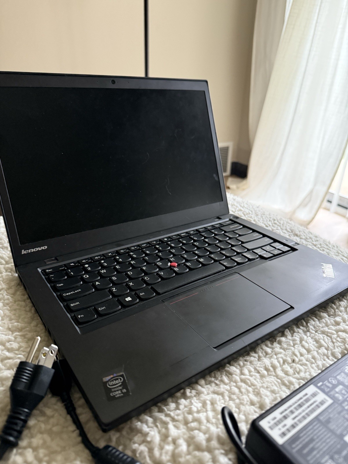 Lenovo ThinkPad 14in, i5 Intel HD graphics