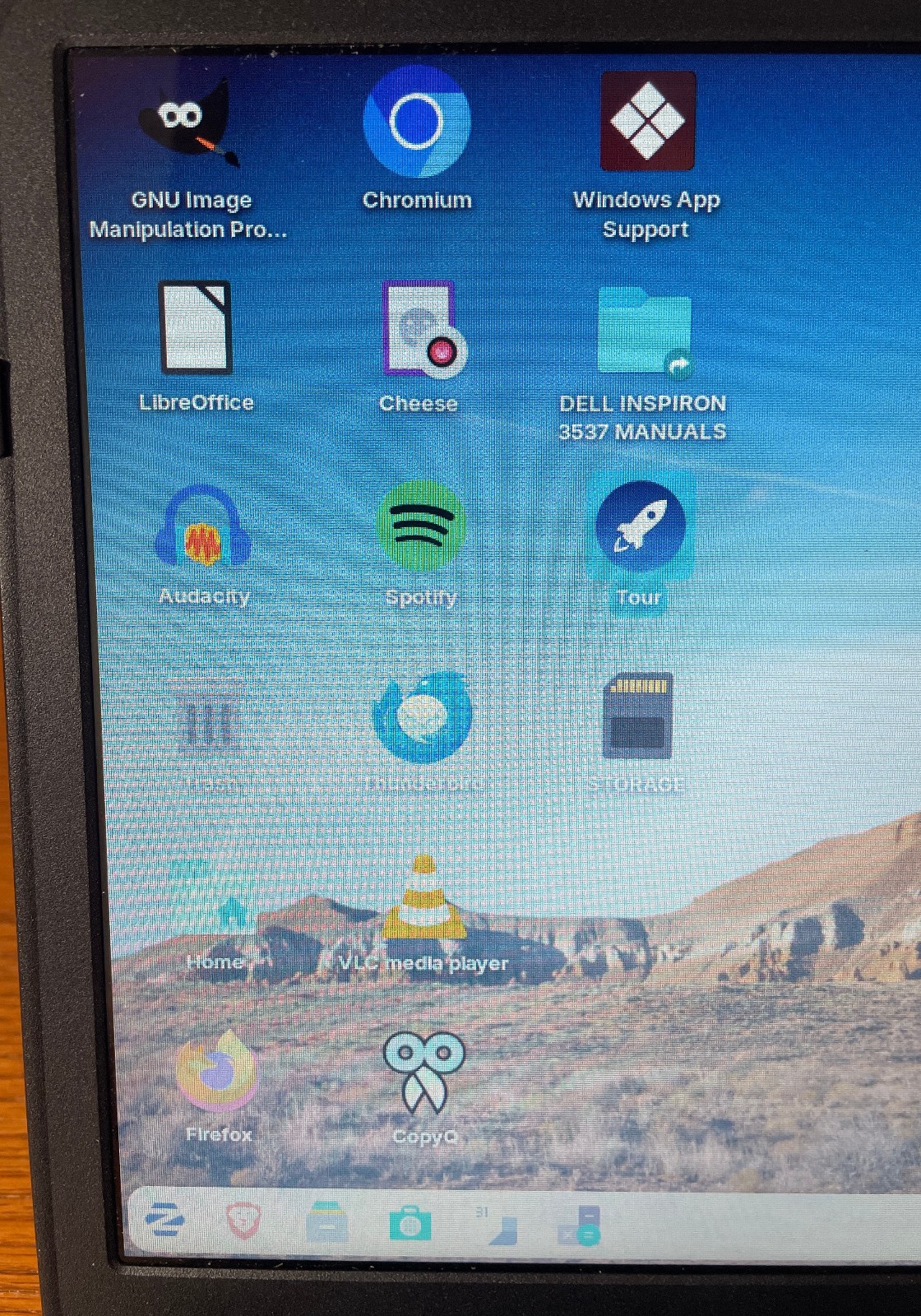 DELL INSPIRON 15-3537 Laptop 15″ i3 256gb+1tb Linux Zorin 18-extras-23