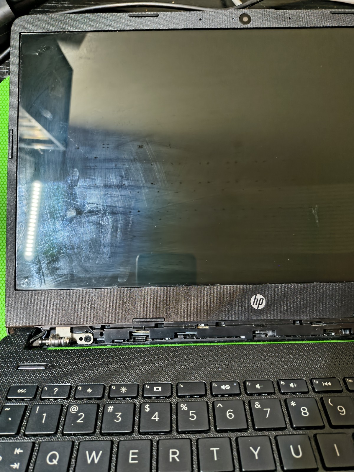 HP 14-dq0051dx Intel Celeron N4120, 4GB RAM, 64GB SSD, Win10 with charger