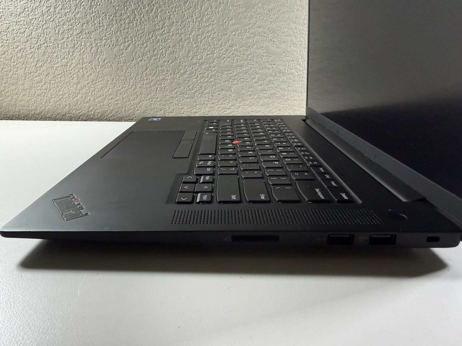 Lenovo ThinkPad P1 Gen 4 T1200 GPU 16″ i7-11850H 4GB RAM 256GB Win 11 Pro Read”