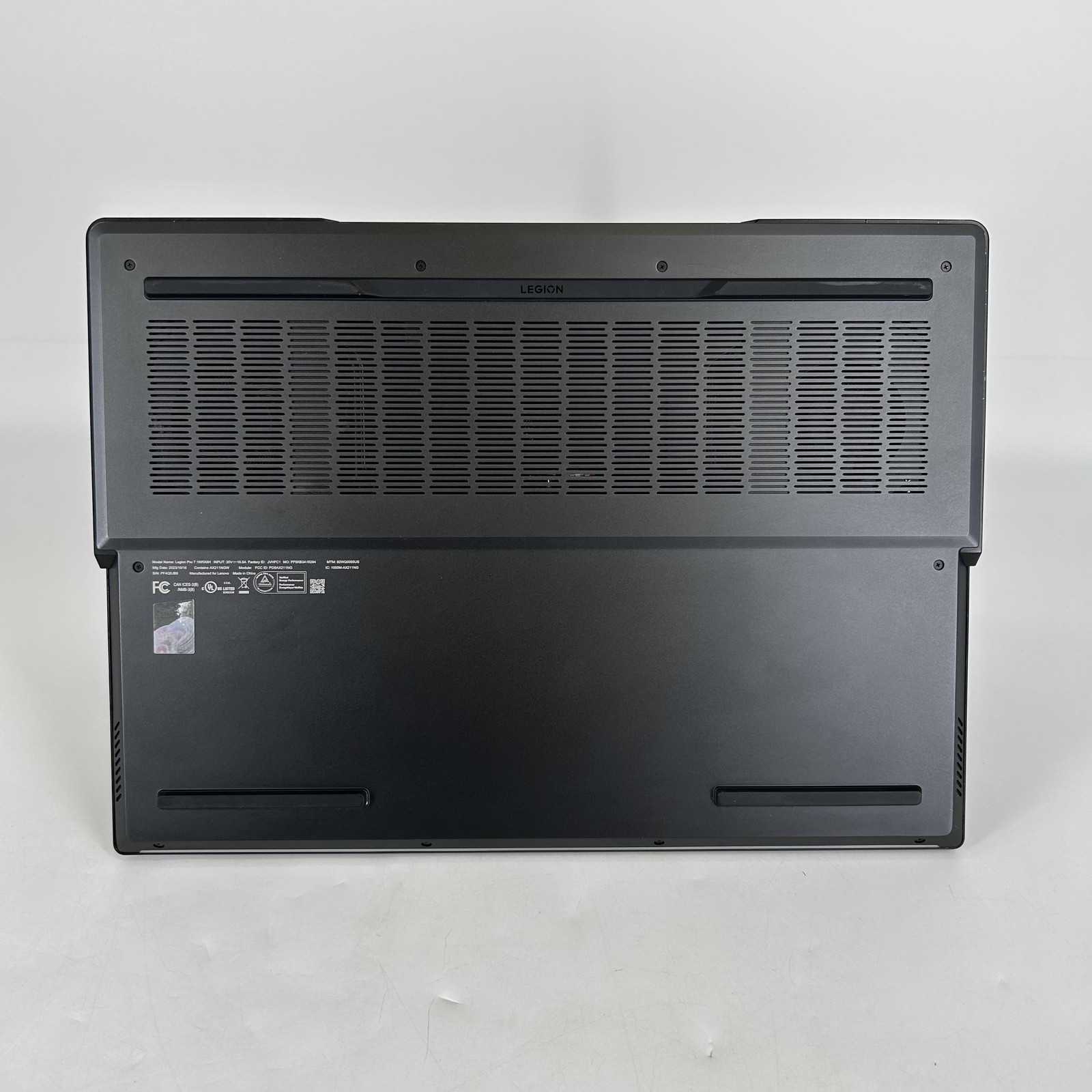 Lenovo Legion Pro 7i Gen 8 16 240Hz QHD+ 2.2GHz i9-13900HX 32GB 1TB SSD RTX 4080