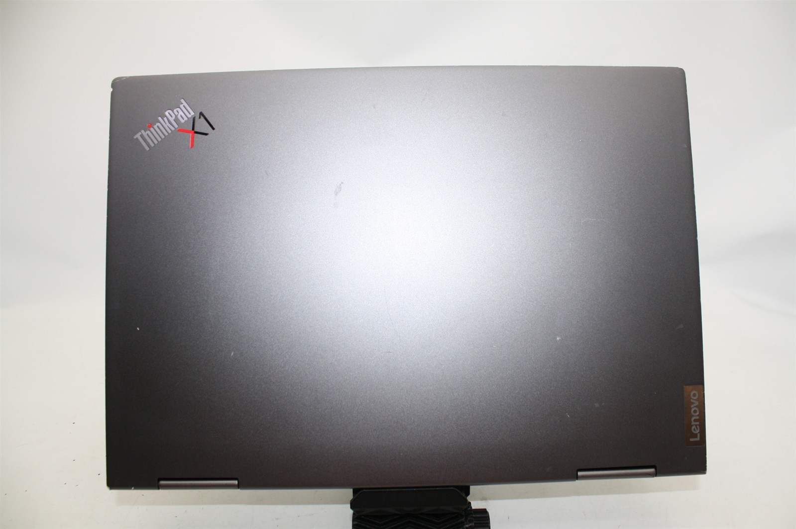 14″Lenovo ThinkPad X1 Gen 6 i5-1135G7 2.40GHz RAM 8GB NVMe 256GB/Screen issue