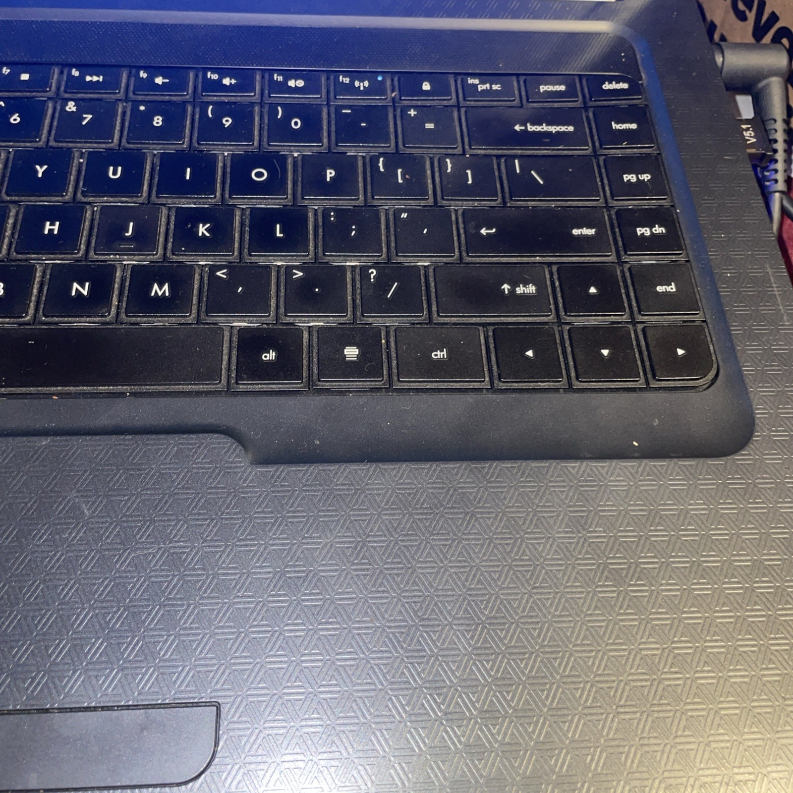 Hp G62 w 165 GB SSD And 8 Gb Ddr3 Linux Mint & Cooling Pad RGB Light And Charger