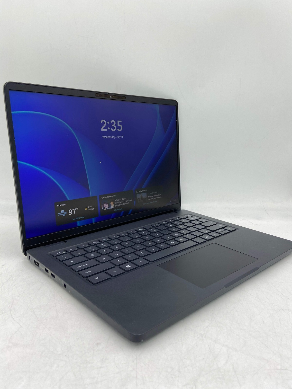 Dell Pro 14 Premium PC14250 FHD+ 14″ Core 3 100U / Core Ultra 7 Processor 1.2GHz