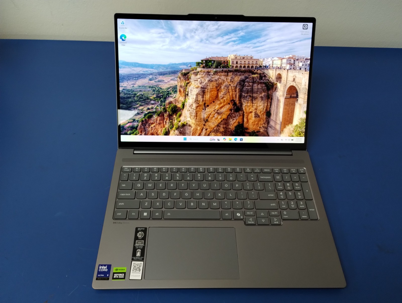 Lenovo IdeaPad Pro 5 16IAH10, Intel Core Ultra 9 285H, 32 GB RAM, 1 TB NVMe SSD