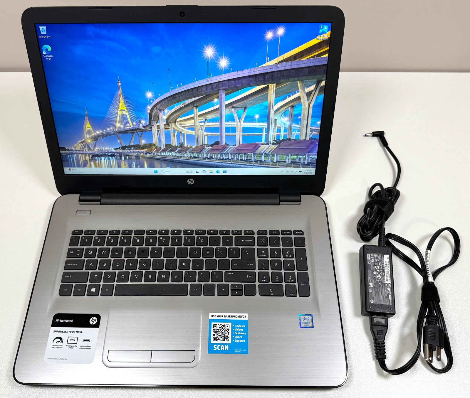 HP Notebook 17-x051nr 17.3″ 2.3GHz Core i3-6100U 6GB RAM 256GB SSD Windows 11