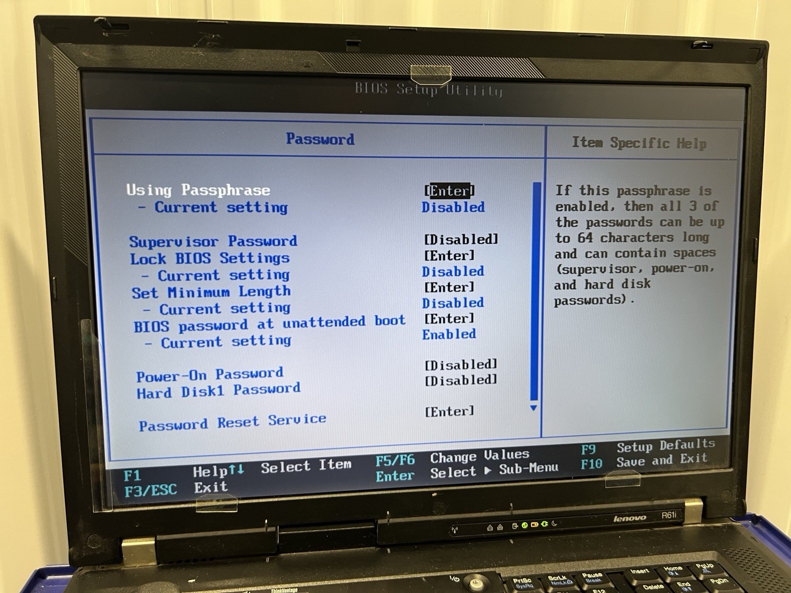 Lenovo ThinkPad R61i 15″ Laptop Intel Core 2 Duo As is