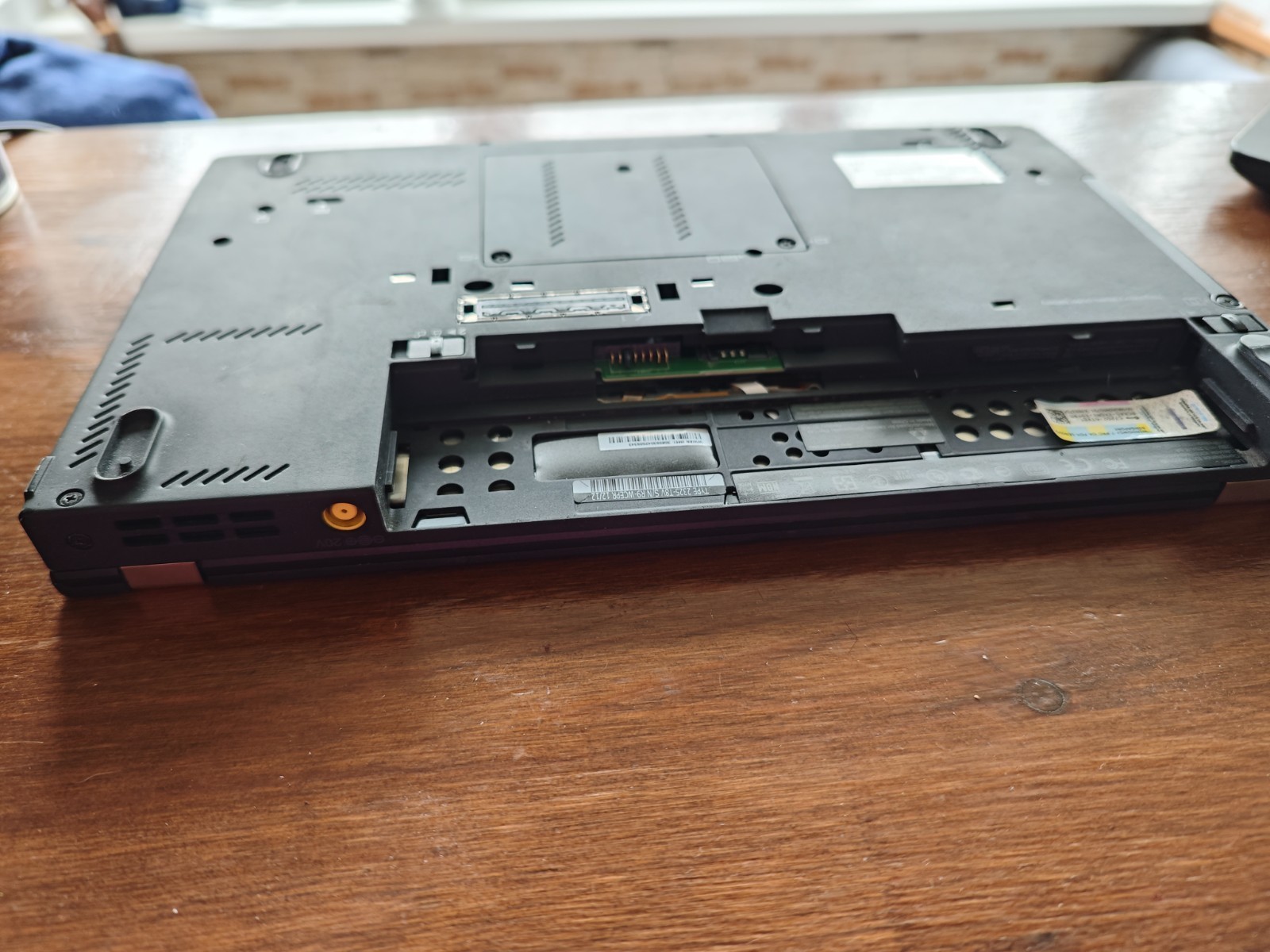 Lenovo Thinkpad X230 Laptop – 64gb SSD, 8gb RAM.
