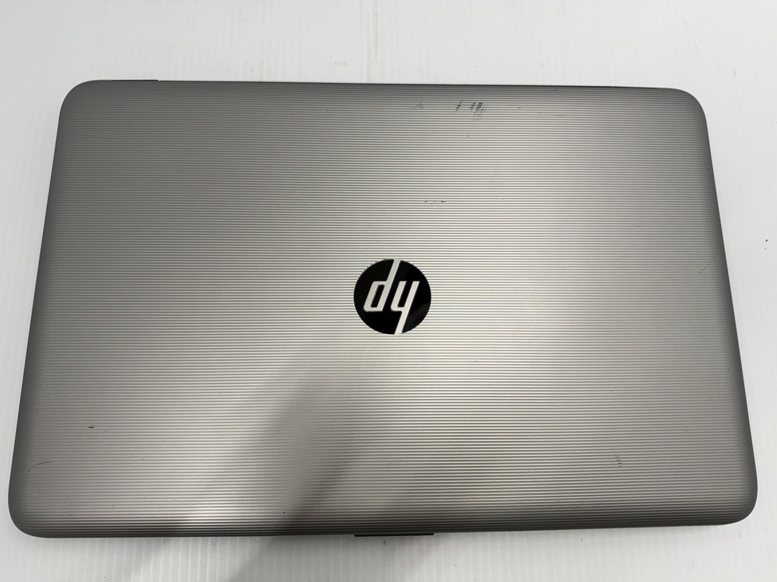 HP 15-BA030NR 932GB 6GB RAM 1007MB AMD Radeon R5 Graphics A8-7410 APU @ 2.20GHz