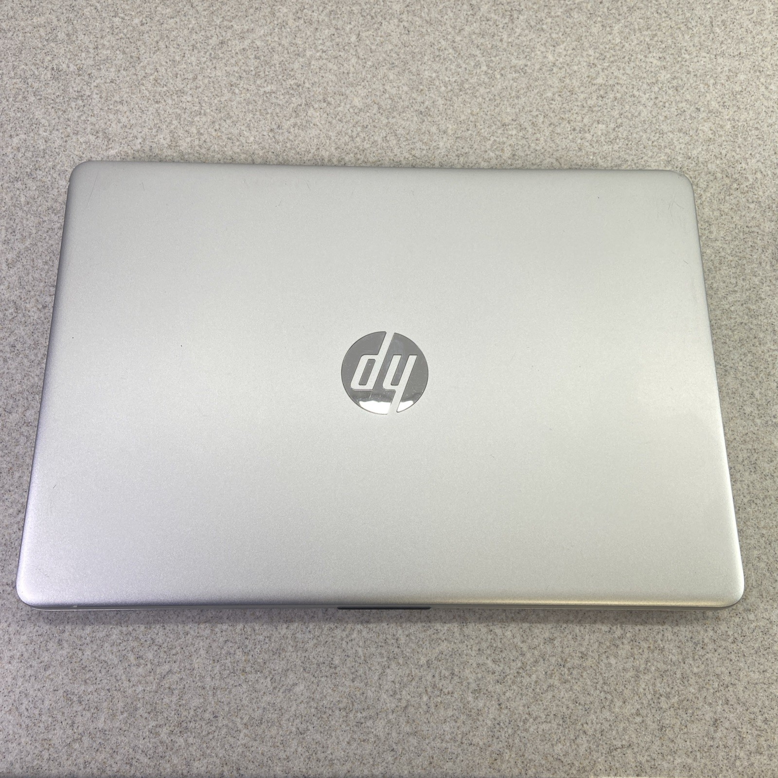 HP 14-fq0110wm HP 14″ FHD AMD Ryzen 3 3250U 2.6GHz AMD Radeon Graphics 4GB RAM
