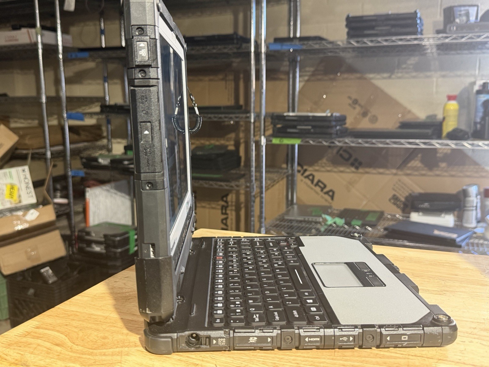 Panasonic ToughBook CF-33 i5-7300U 16 GB Ram 256GB SSD QHD Win 11 Pro Touch