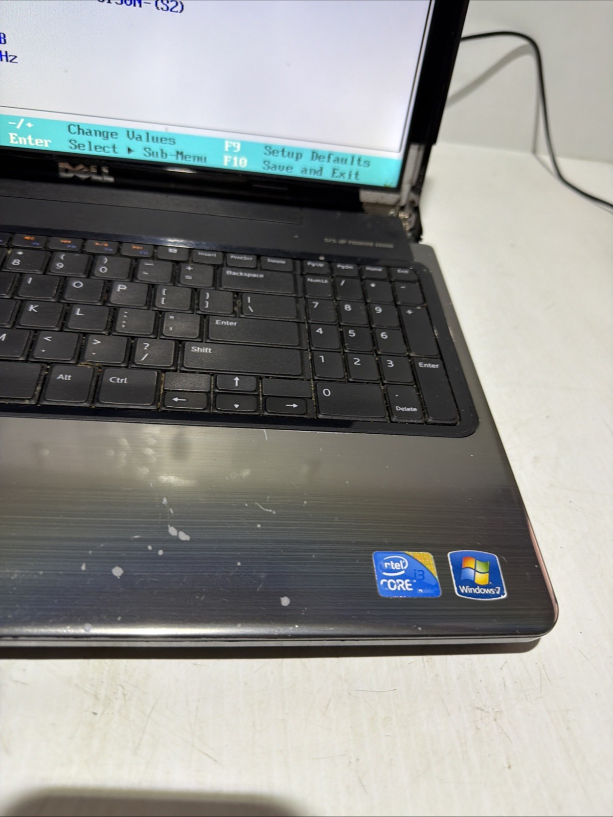 Dell Inspiron 1564 15″ Laptop i3-M330 4gb Ram No Drives Boots Bios Read Desc.