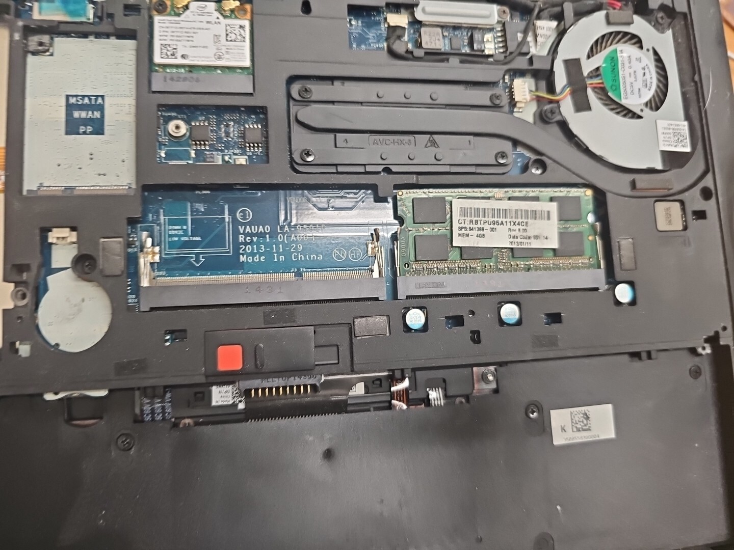 Dell Latitude E7440. i5-4310u 2.0GHz 4GB RAM READ P&r Only Missing Parts