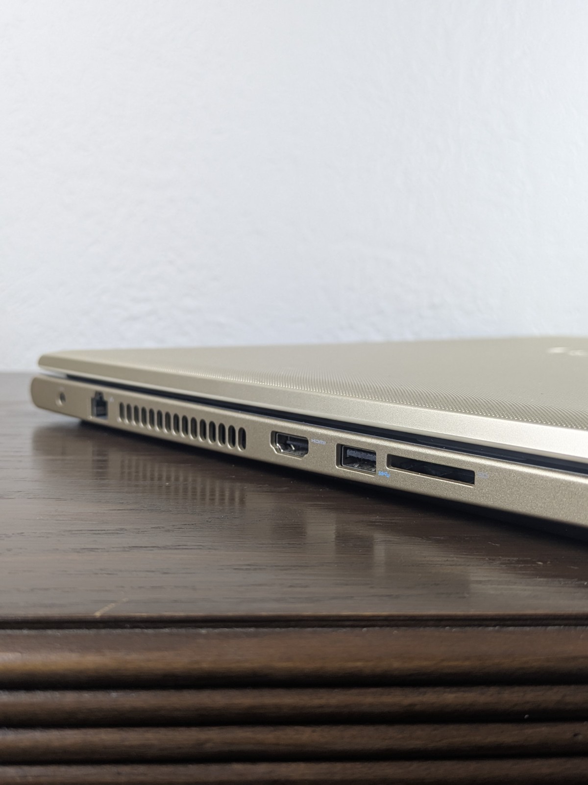 DELL INSPIRON 5755 Laptop AMD A8 Radeon R5 12 GB RAM Windows 10 480GB SSD Gold