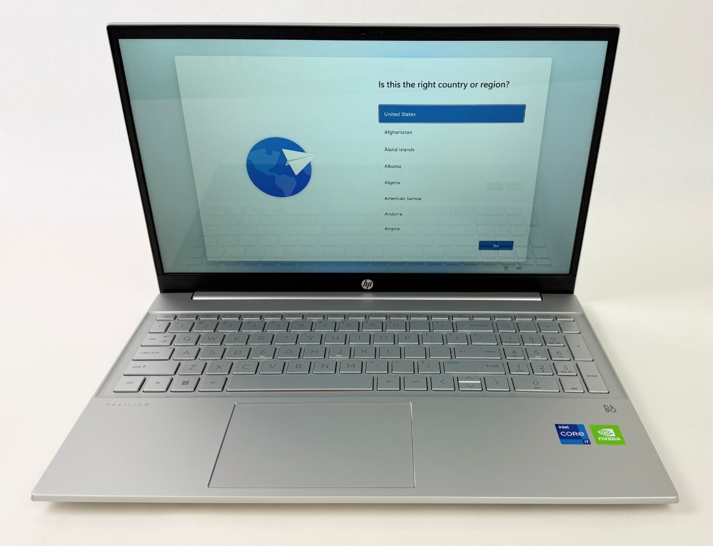 HP Pavilion 15-eg3055cl 15.6″ HD Touch i7-1355U 16GB 1TB SSD MX550 W11P
