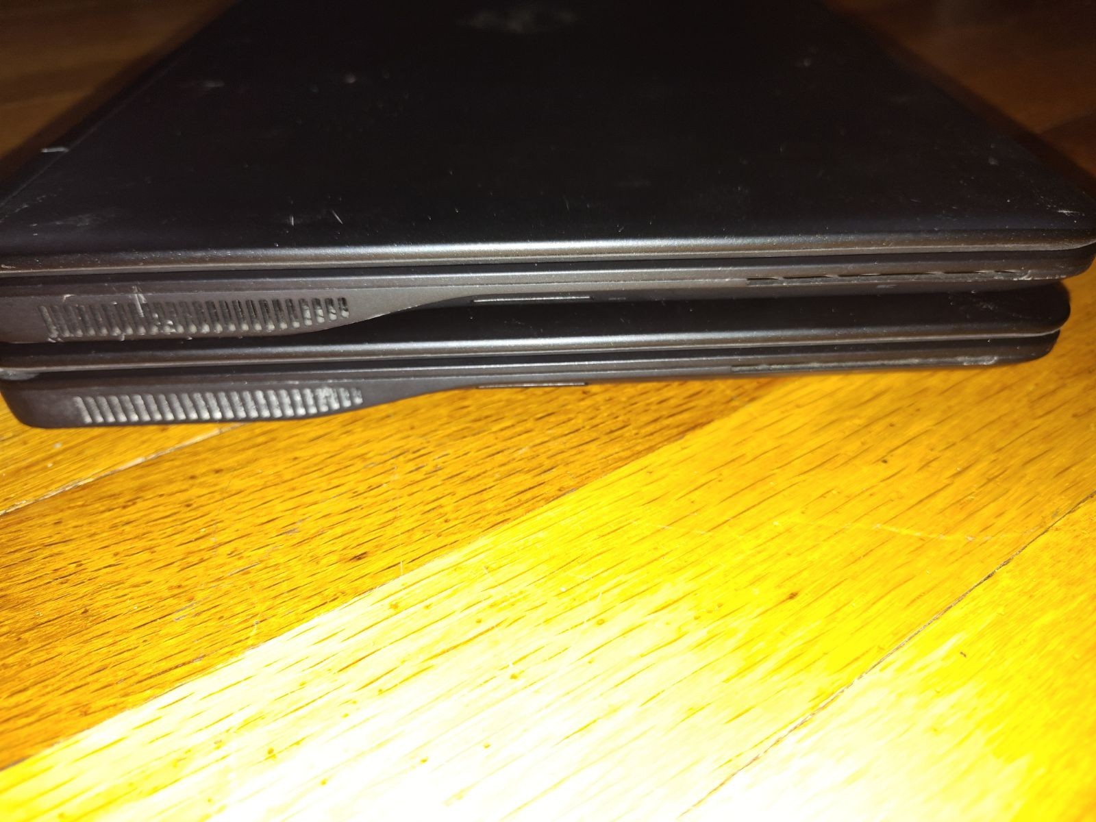 2x Dell Latitude E7450 Ultrabook BROKEN/WONT TURN ON/NO RAM/OS/HDD/COVER/CHARGER