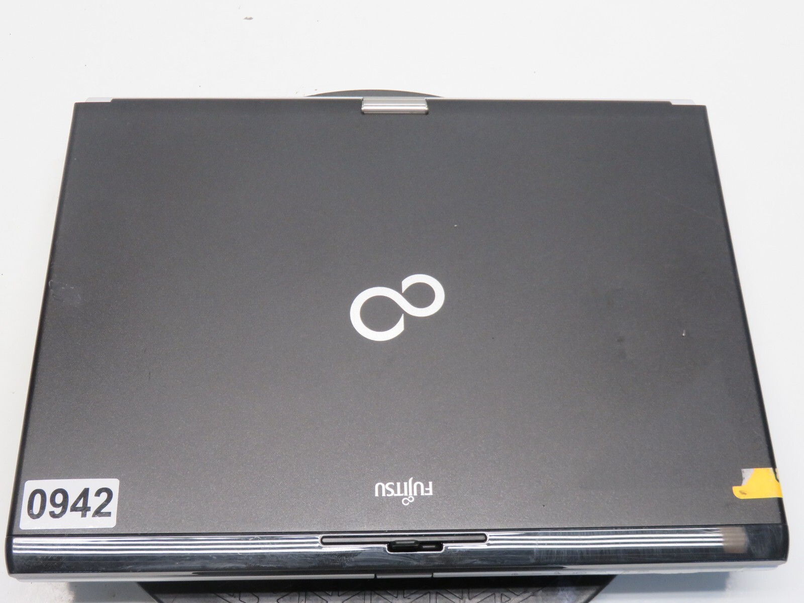 Fujitsu Lifebook T900 Intel Core i5 CPU M560 2.67GHz 4GB NO HDD No Batt