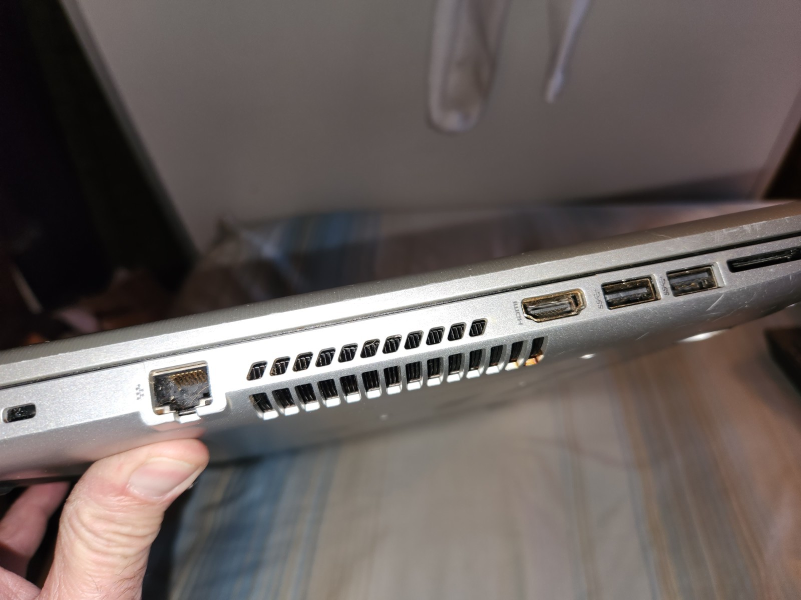 HP PAVALION 17 NOTEBOOK COMPUTER Beats Audio 8GB RAM AMD A10-5745M APU works