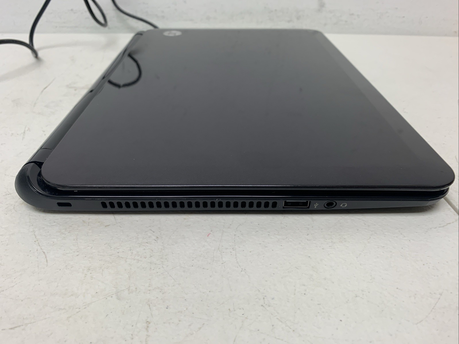 HP Pavilion Touchsmart TS Sleekbook: 14 Celeron 877 1.40ghz 4gb Ram 500HDD WIN