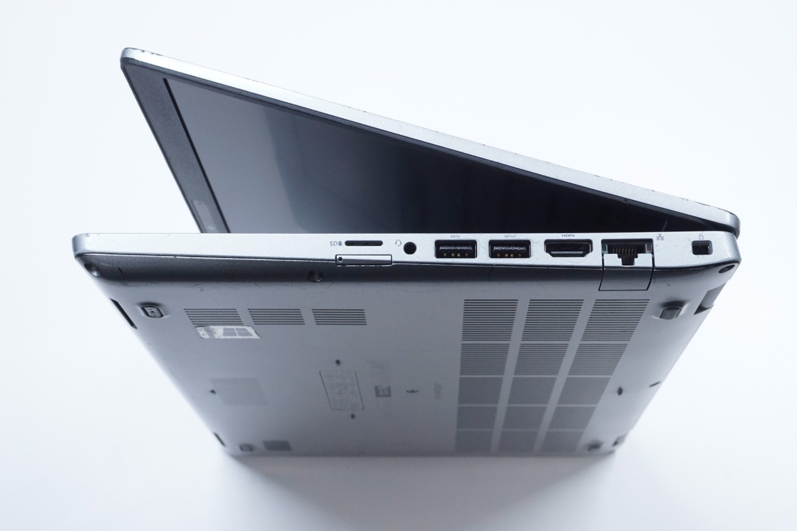 Dell Latitude 5410 14″ Core i5-10310U @ 1.70GHz 16GB RAM 512GB SSD (No BATT/OS)