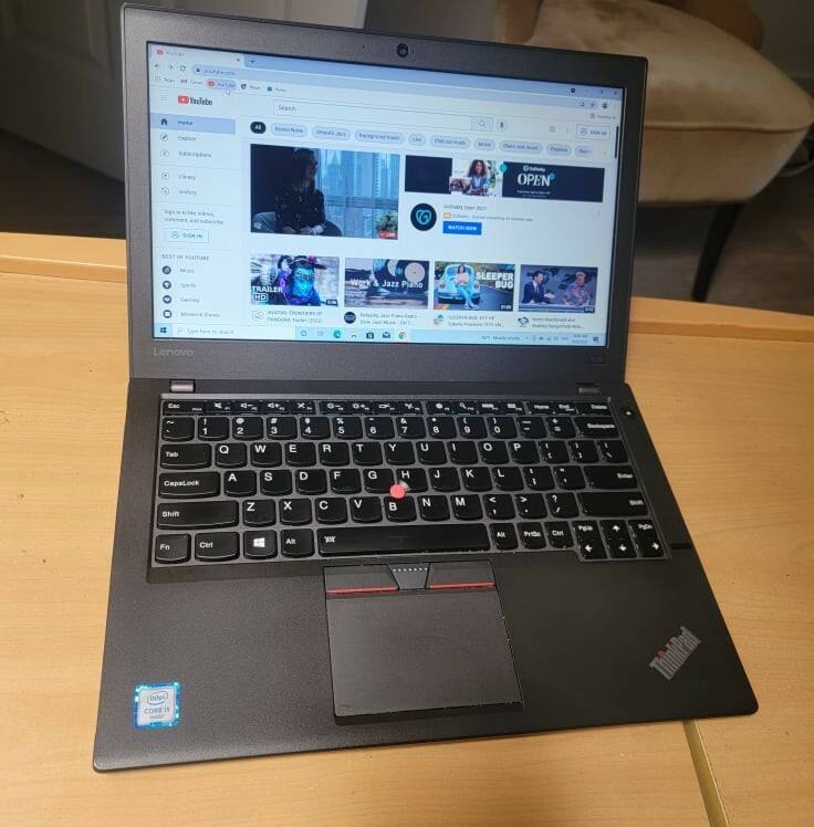 Lenovo Thinkpad X260 Laptop (windows 10 pro, intel core i5, 12.5 inch. 500 GB HD