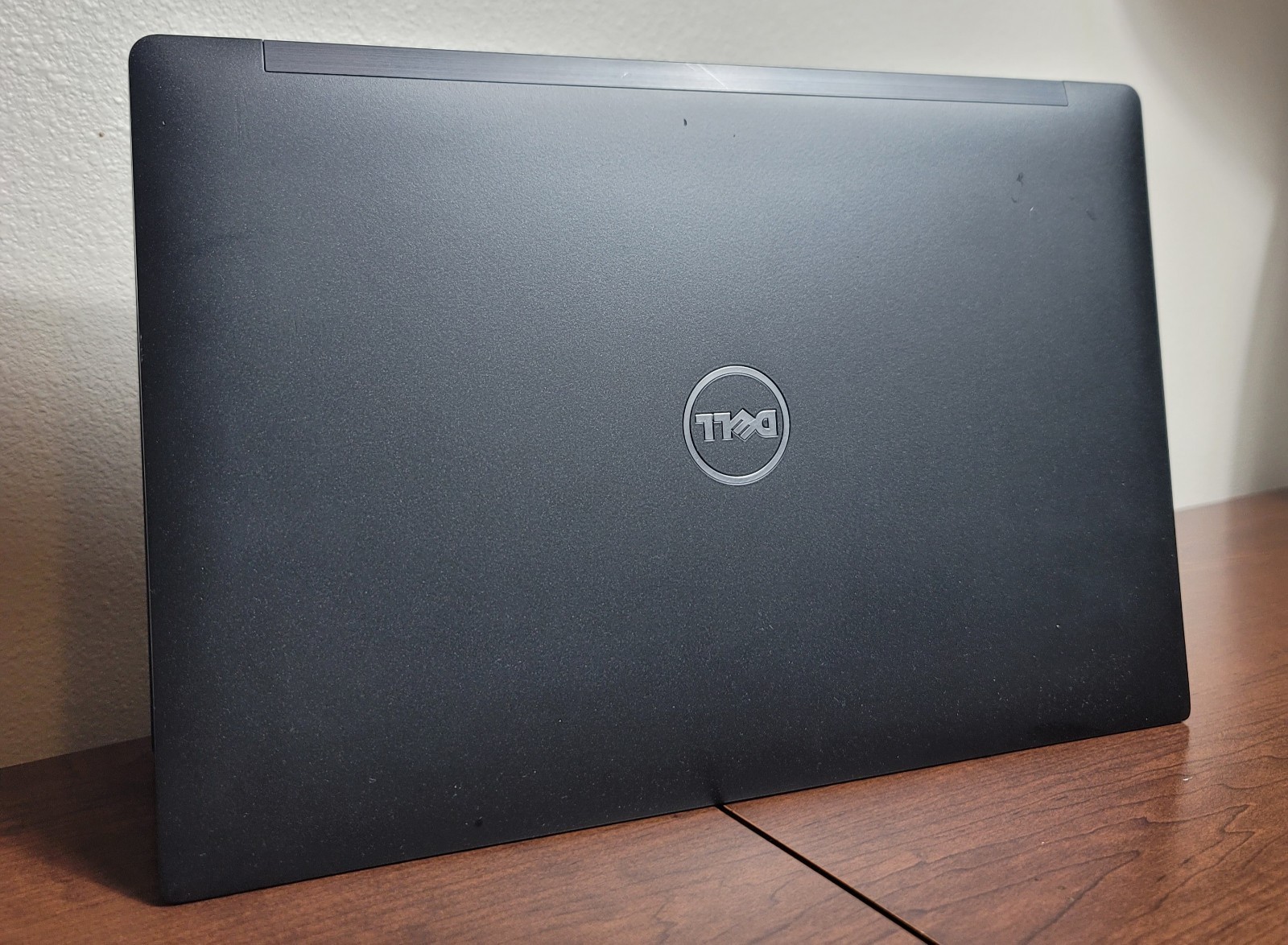 DELL LATITUDE 7480 i5 14″ Windows 11 Pro i5 16GB RAM 256GB PCIe LTE/4G Charger