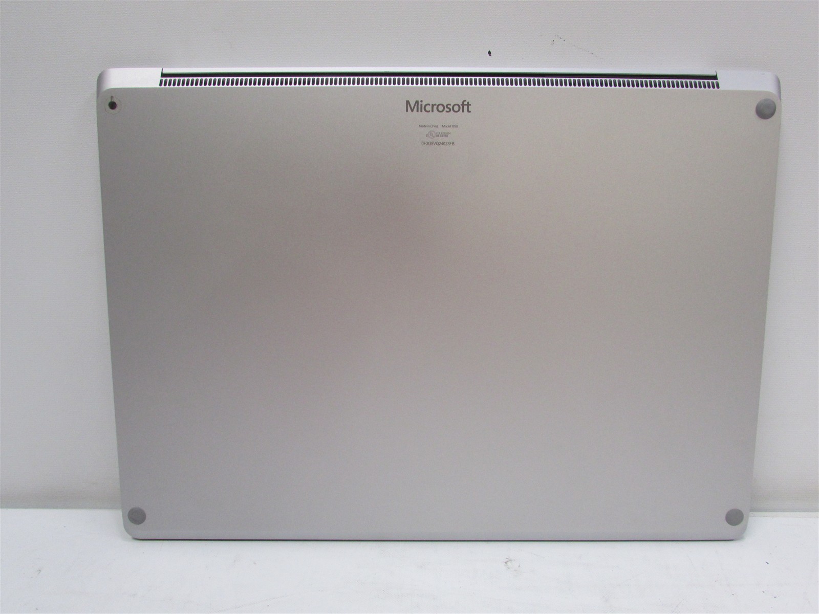Microsoft Surface Laptop 5 1950 i7-1265U 2.7GHz 16GB RAM 256GB 13.5″ W11 Pro DMG