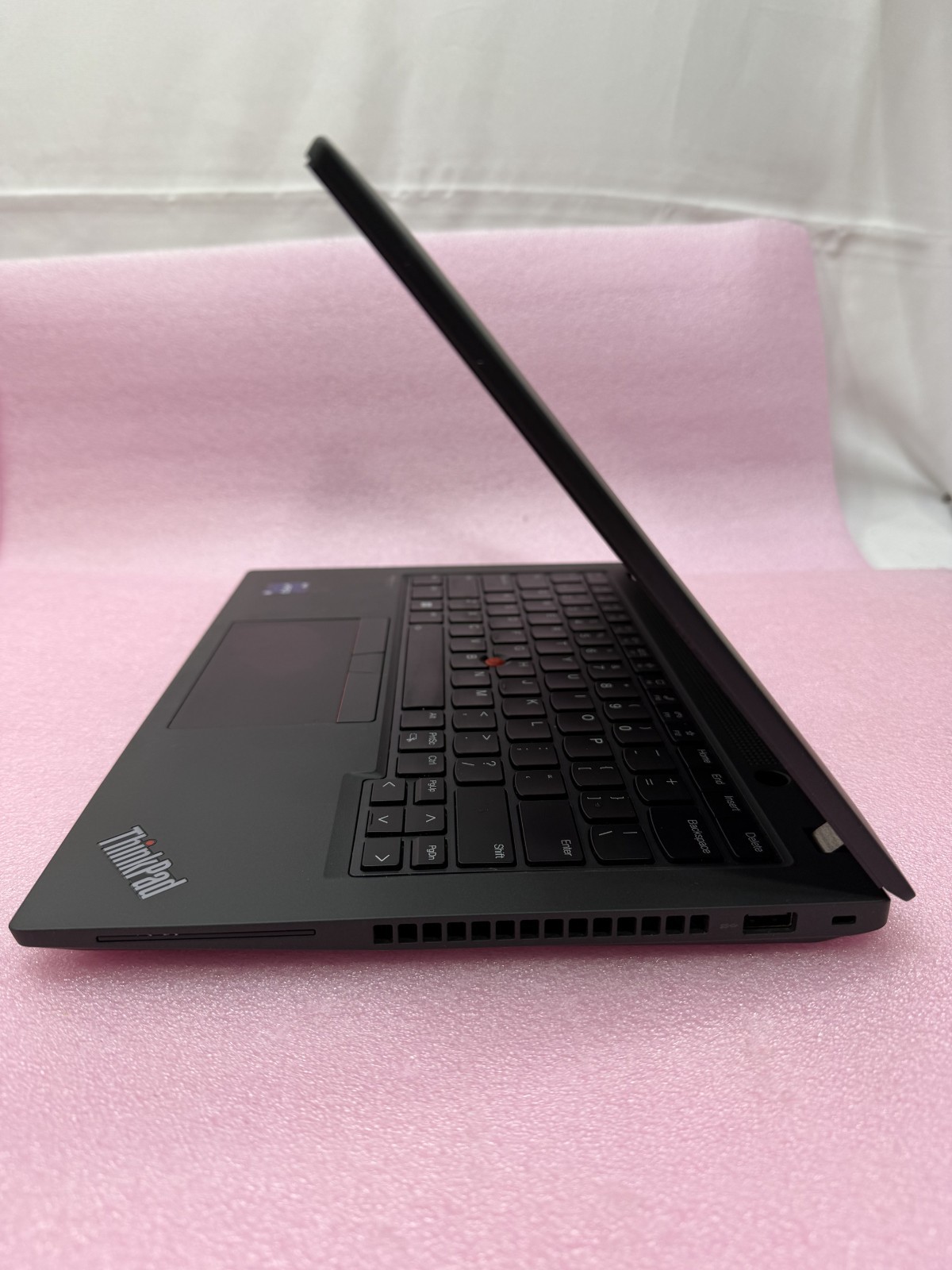 Lenovo ThinkPad P14s Gen 3 14″ i7-1280P 1.8GHz 16GB RAM 512GB SSD