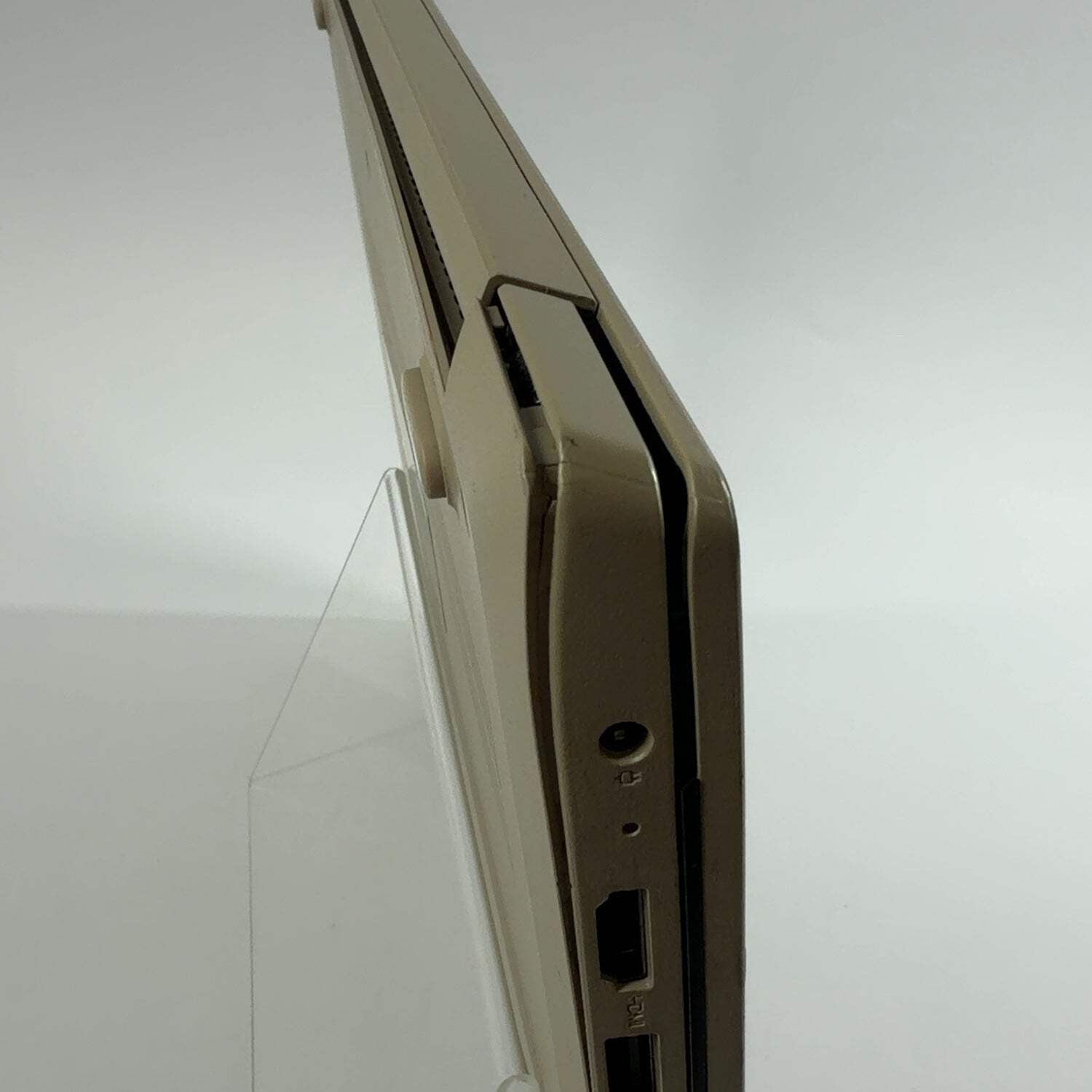 Broken Lenovo IdeaPad 3 15ITL05 15.6″ i3-1115G4 3.0GHz 8GB RAM 256GB SSD Missing