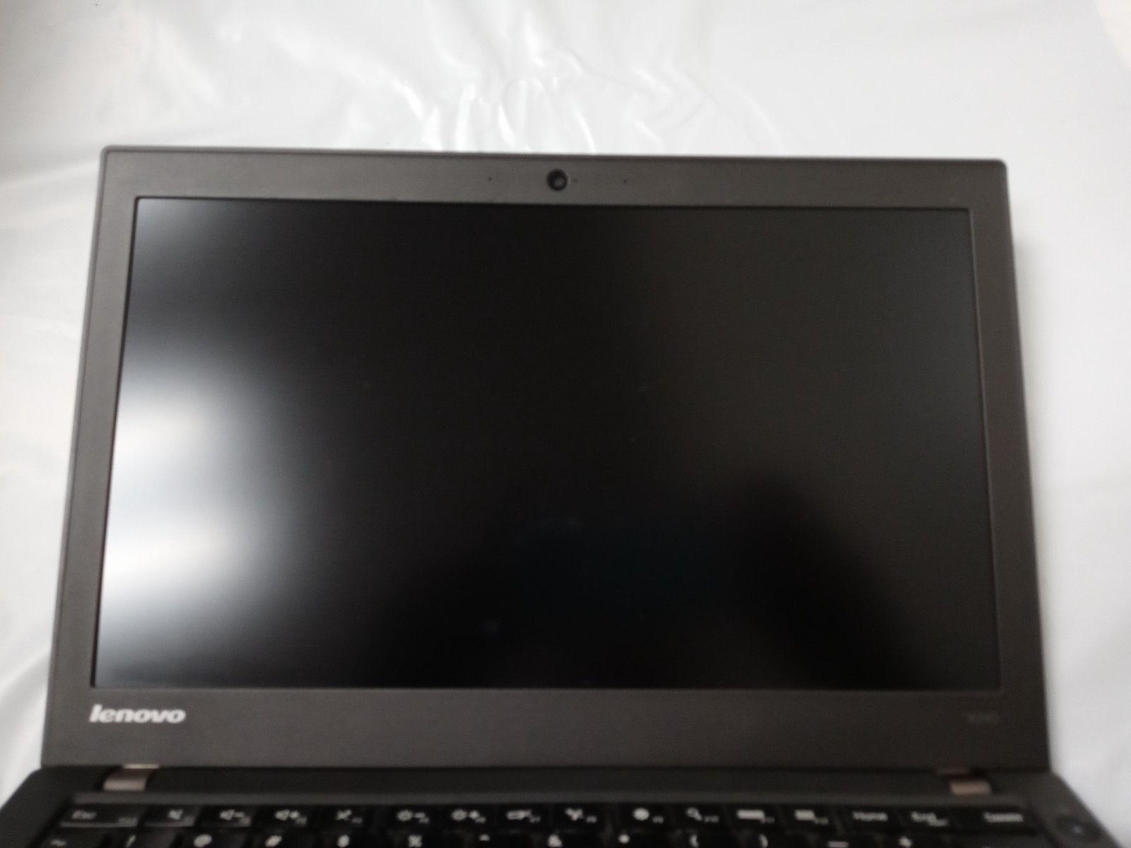 Lenovo ThinkPad X240 12.5″ i7-4600U 2.1GHz 8GB/0GB Webcam Laptop [No OS/AC]