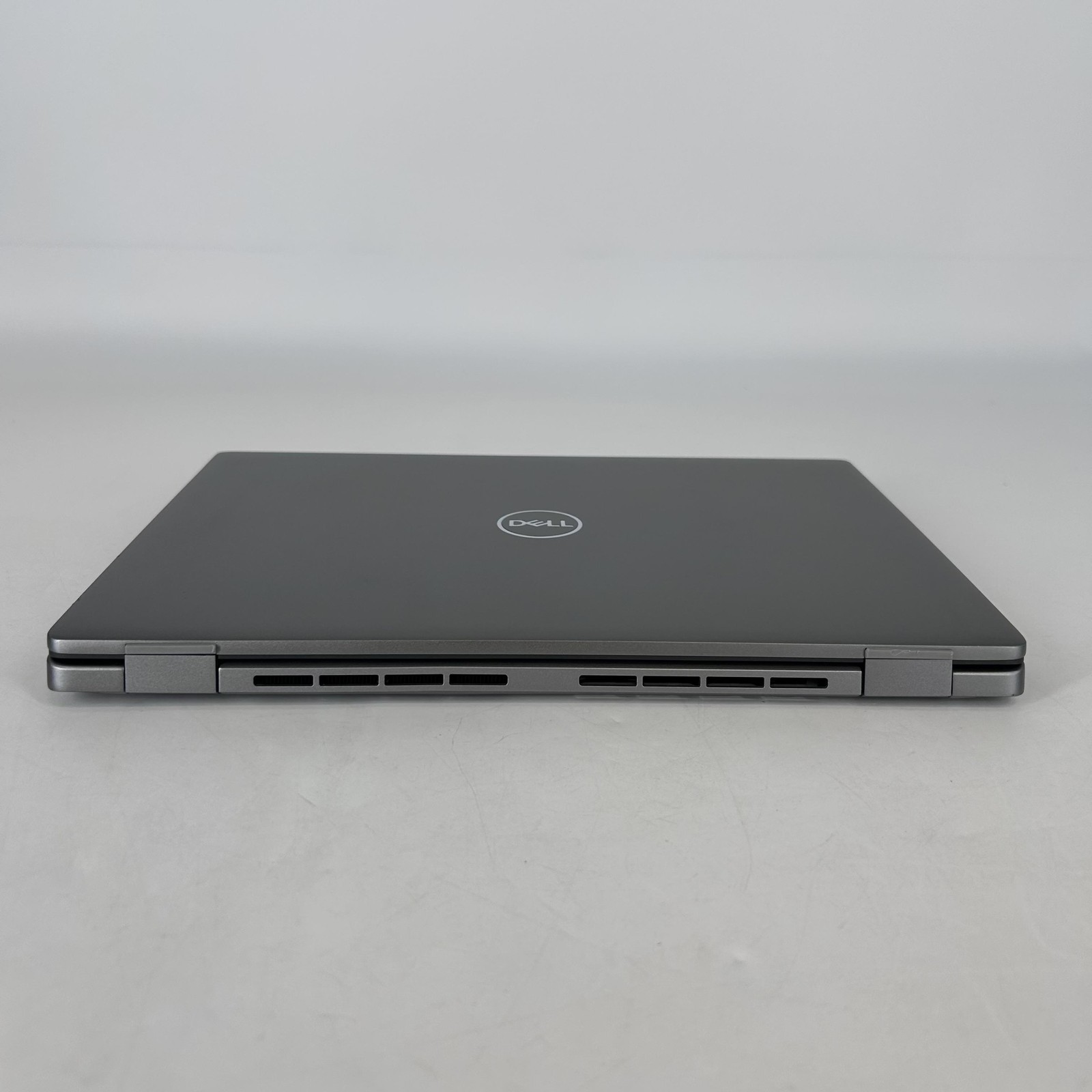 Dell Latitude 7450 14 Gray FHD+ 2.1 GHz Ultra 5 135U 32GB 256GB SSD Very Good