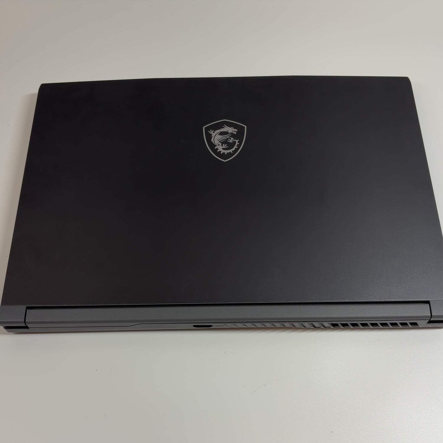 MSI Thin 15 B13VE 15.6″ i5-13420H 2.1GHz 16GB RAM GeForce RTX 4050 READ