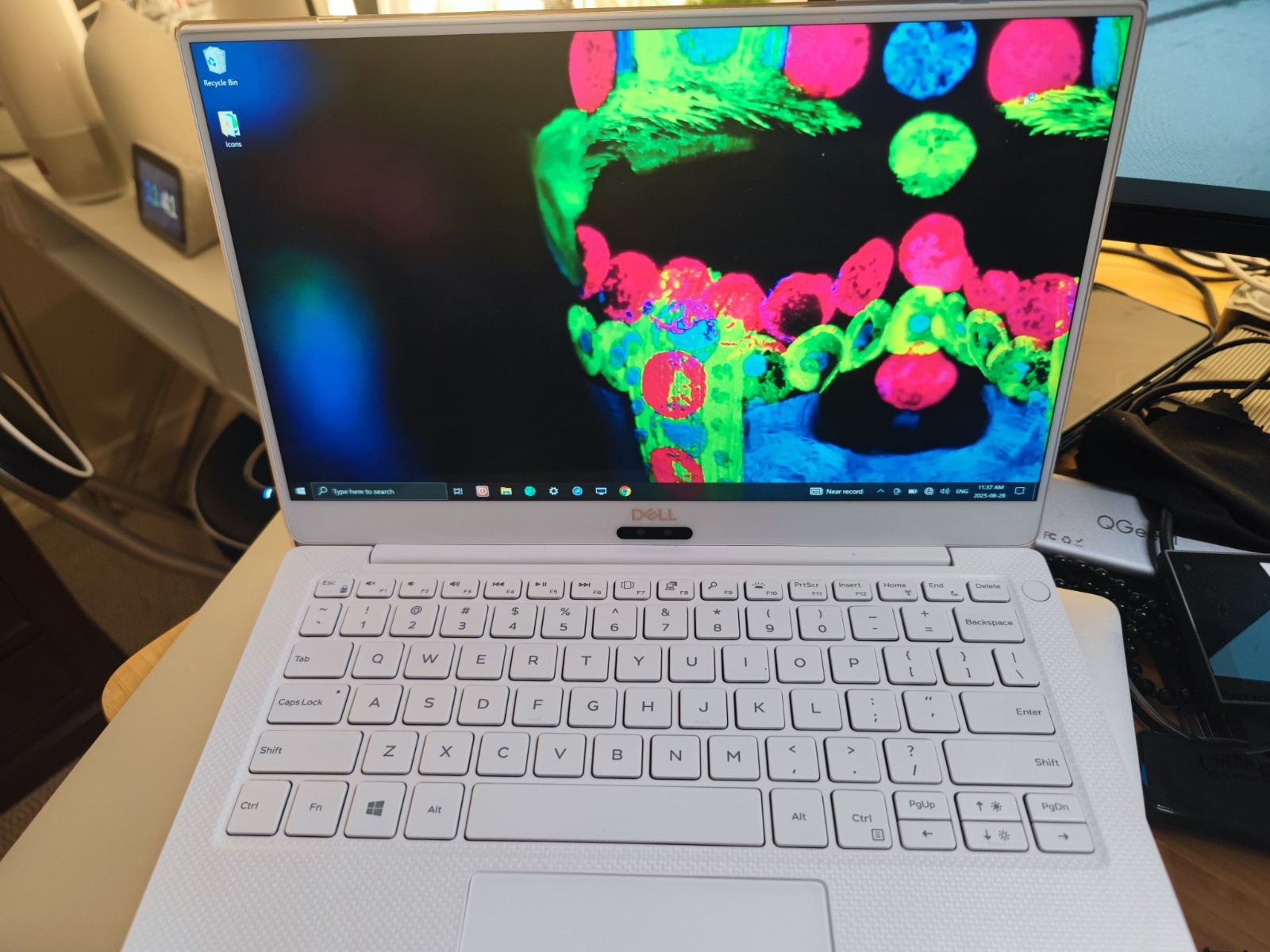 Dell XPS 9370 4k Display 512MB SSD 16G Ram Windows Hello ..Rose Gold.Hardly used