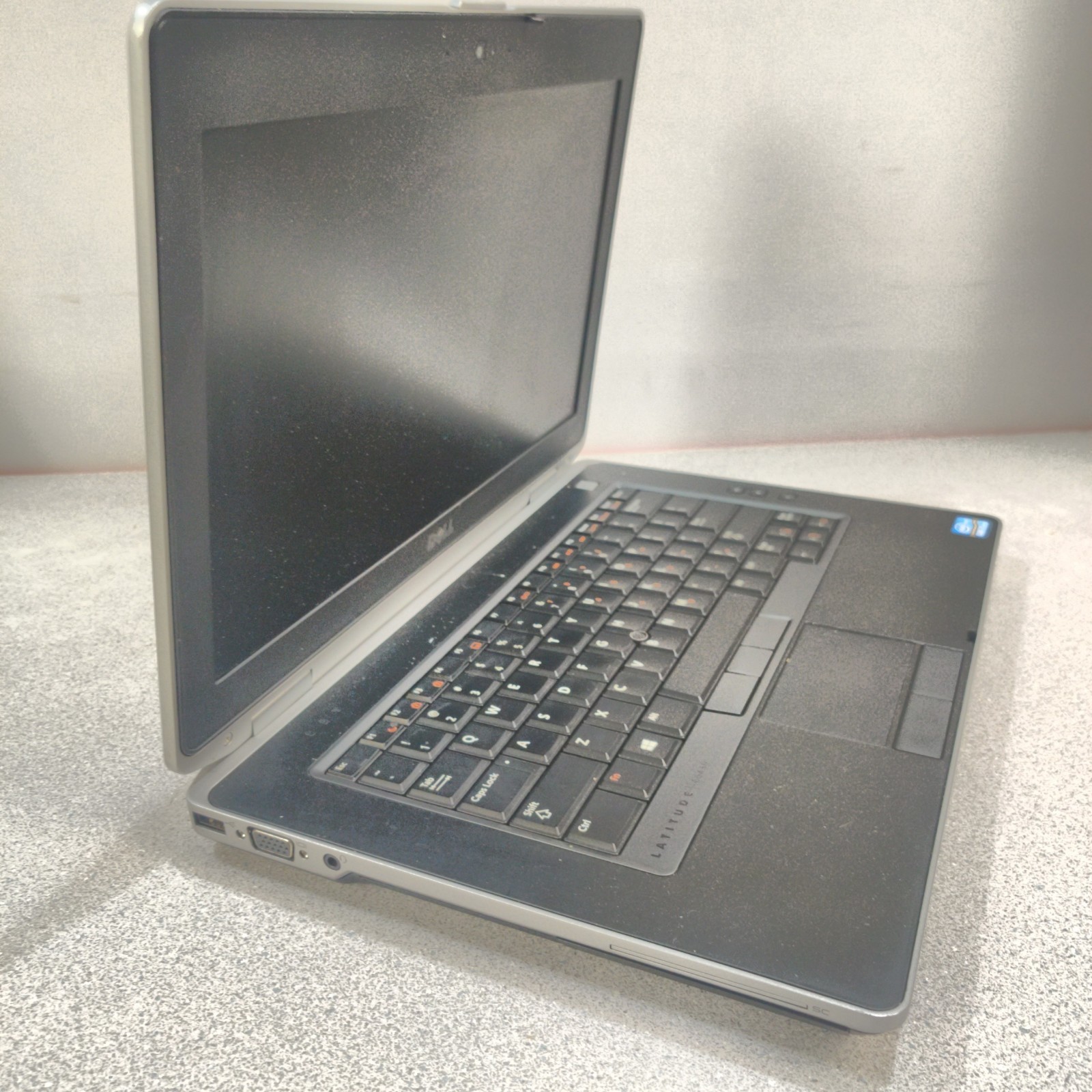 Dell Latitude E6430 Intel i5-3340M 2.7GHz 8 GB RAM NO HDD/OS/AC ADAPTER