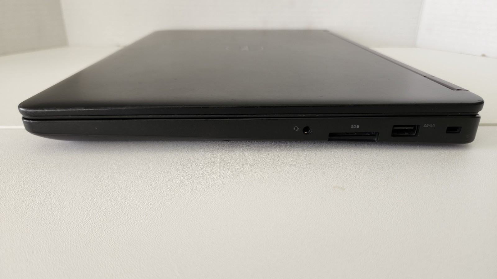 Dell Latitude E5470 14″ Laptop i7-6820HQ 4GB RAM No HDD/SSD BOOTS TO BIOS