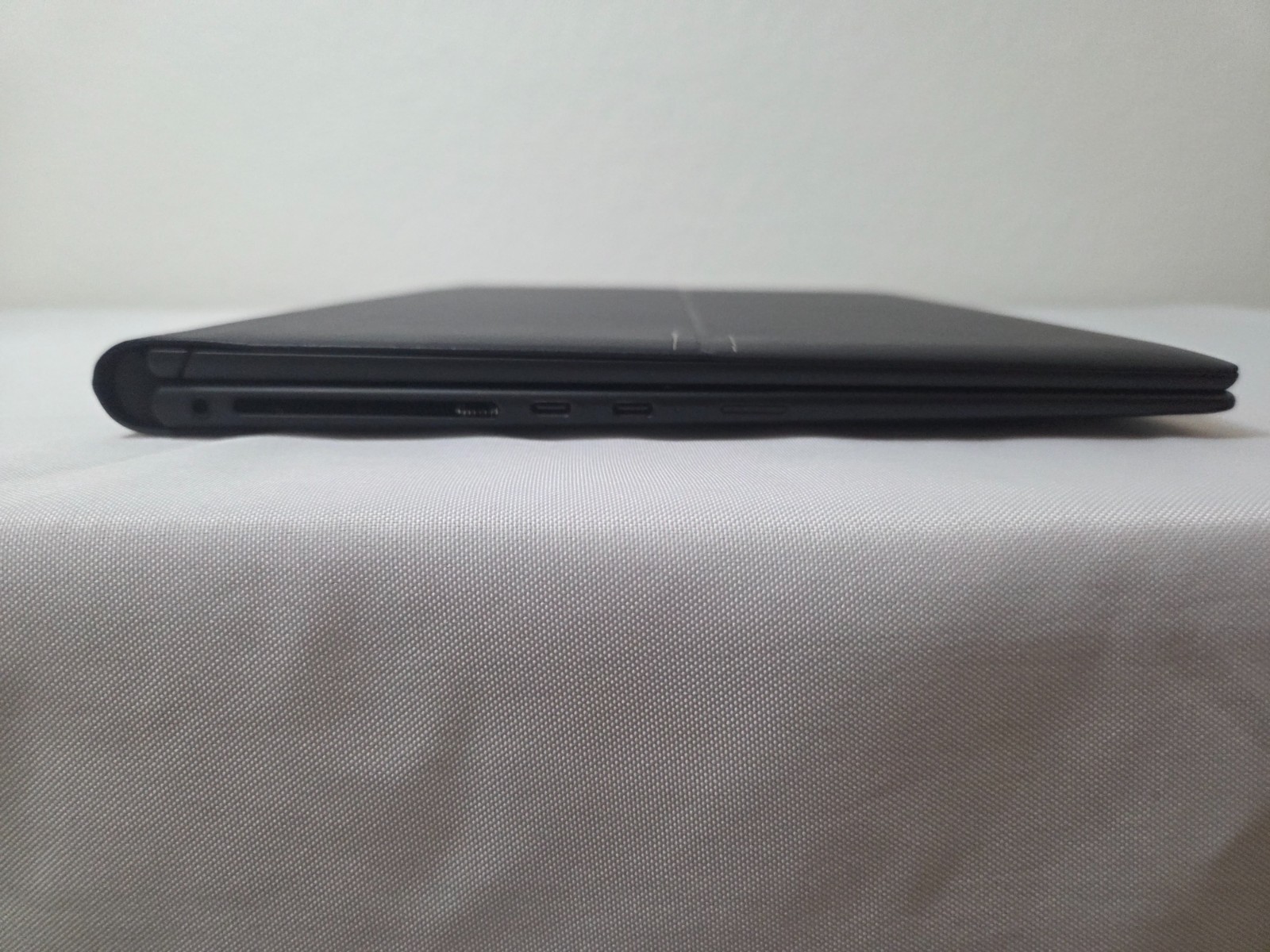 HP Dragonfly Folio G3 2-in-1 13.5″ – Intel Core i7-1265U, 16GB RAM, 512GB SSD